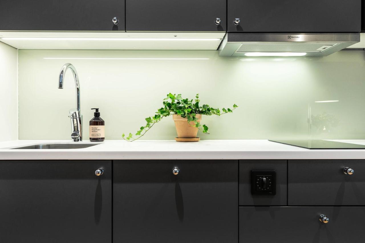 Biz Apartment Bromma Stockholm Buitenkant foto