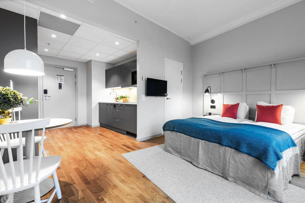 Biz Apartment Bromma Stockholm Buitenkant foto A typical studio apartment