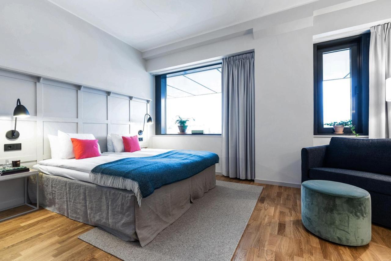 Biz Apartment Bromma Stockholm Buitenkant foto A room at Quality Hotel 115